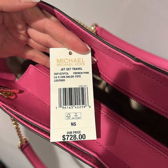 Michael Kors Large Leather Jet Set Shoulder Bag - Picture 5 of 5